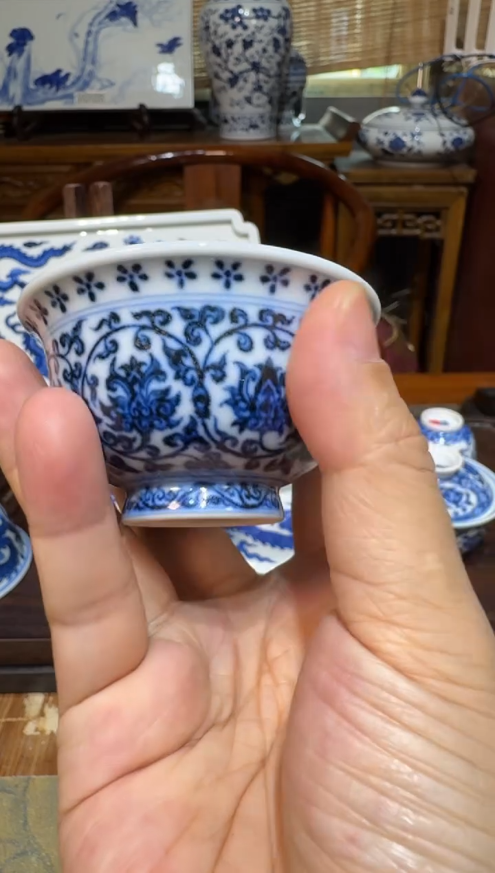 瓷片愚拙造物青花缠枝莲青花心小压手杯