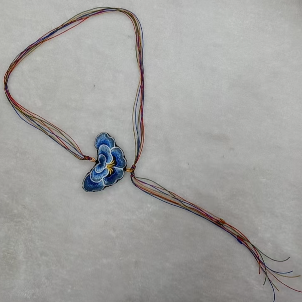 非金属布艺项链 1222-015萌蝶刺绣绳编项链 时尚个性小众款