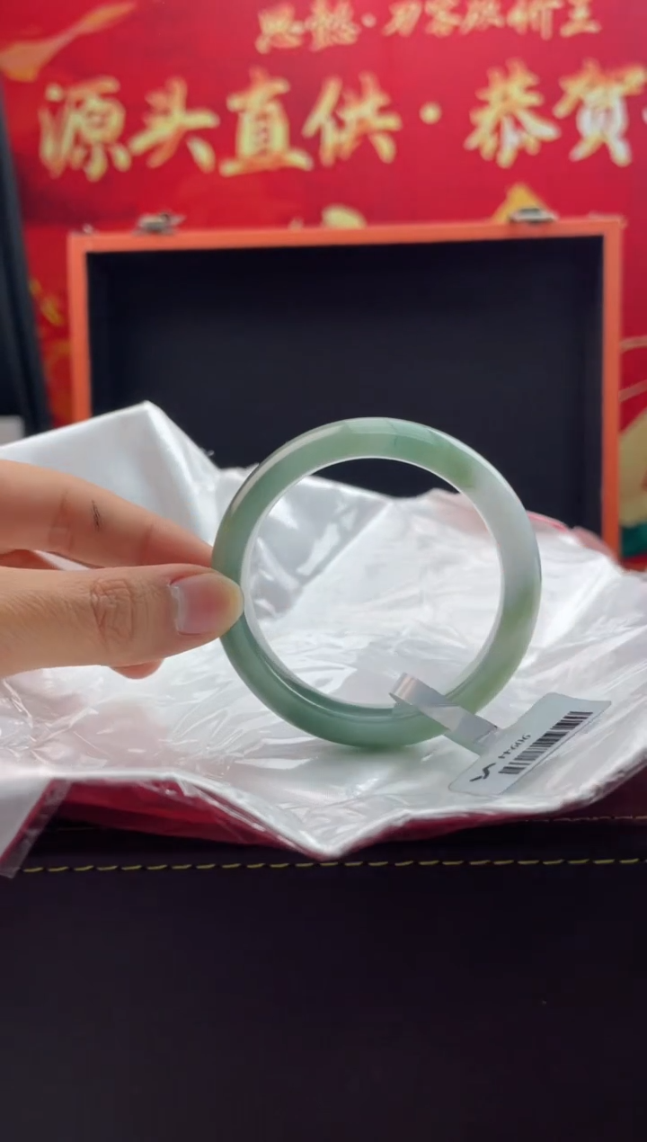 【闪购商品】翡翠手镯未镶嵌8翡翠手镯