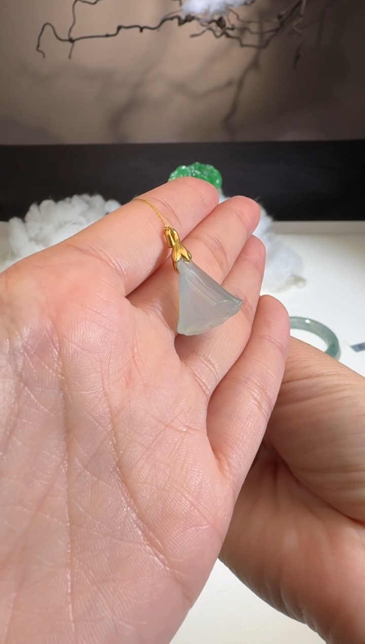 【闪购商品】翡翠颈饰18K金镶嵌【舒雅】