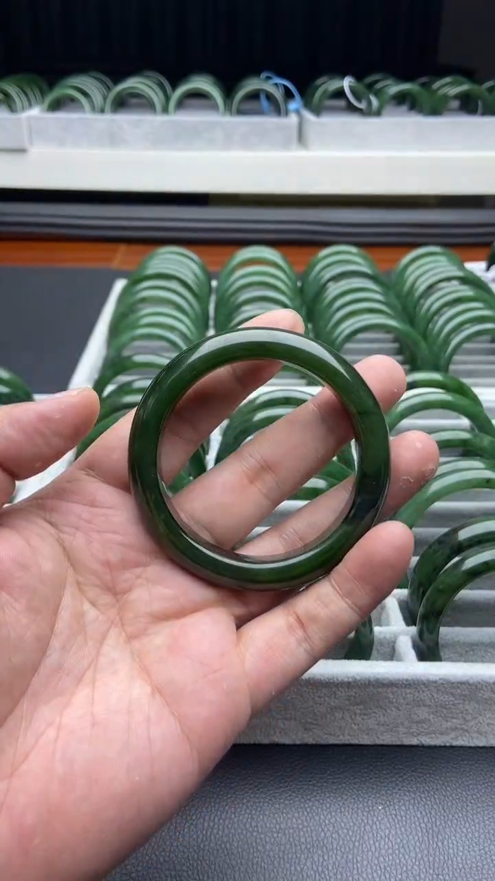 未镶嵌手镯和田玉（碧玉）24-56