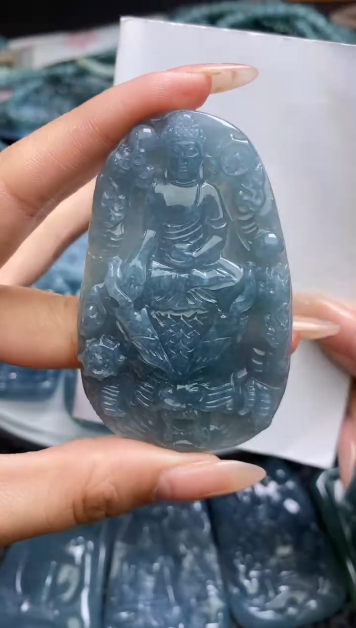 【闪购商品】翡翠颈饰未镶嵌           