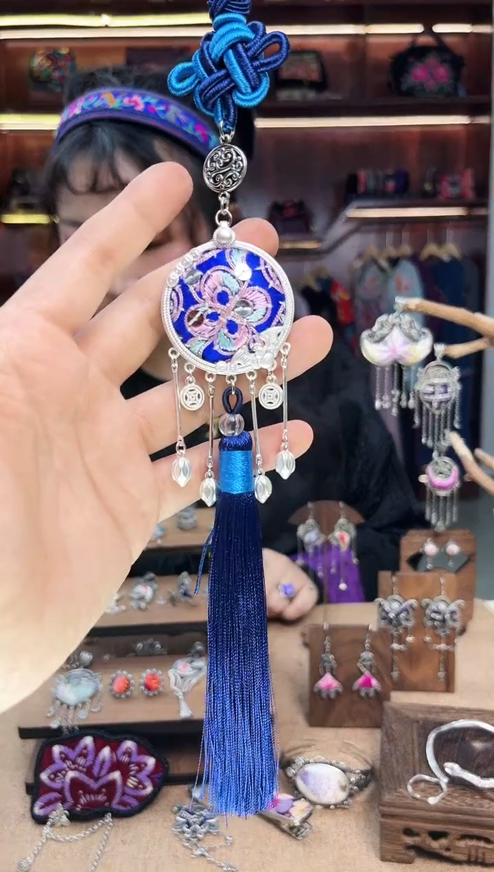 【闪购商品】织绣1647黔东南苗族刺绣