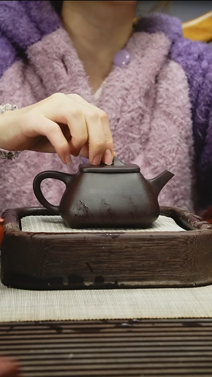茶壶紫砂250CC  