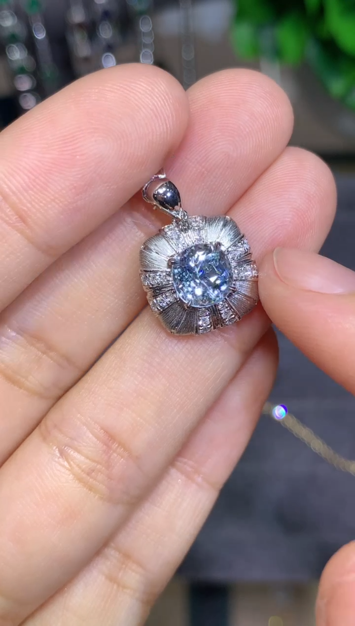 18K金镶嵌吊坠(不含链)海蓝宝石1.1CT