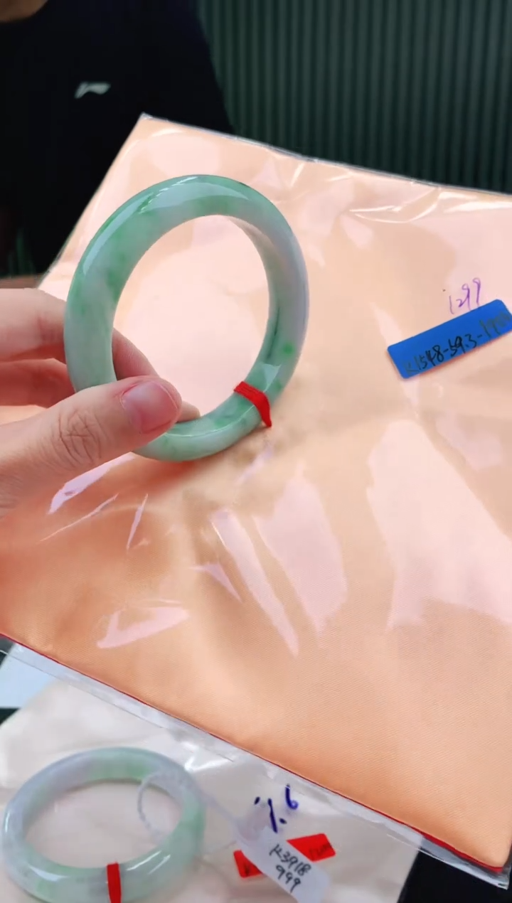 未镶嵌手镯翡翠59