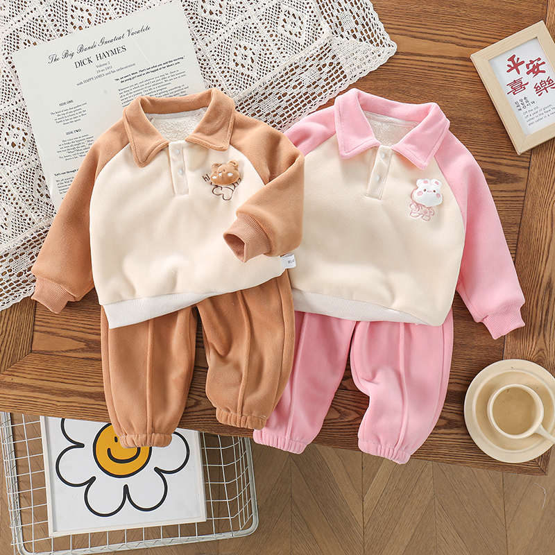 儿童春秋长袖洋气休闲小童可爱卡通韩版春季复合绒翻领套装