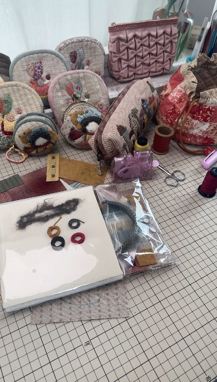 棉言*子女孩与猫口金包   +耳机包 材料包各一个