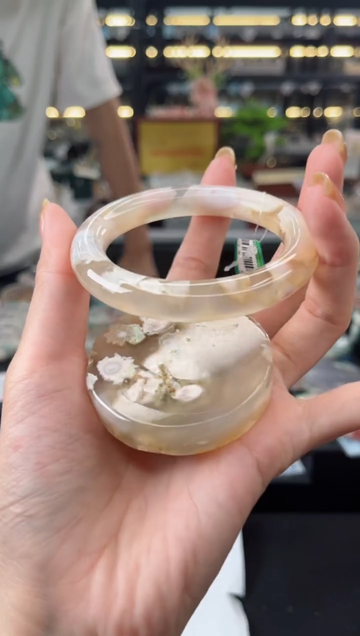 【闪购商品】石英质玉手镯未镶嵌54圈口（赠品镯心）3507627