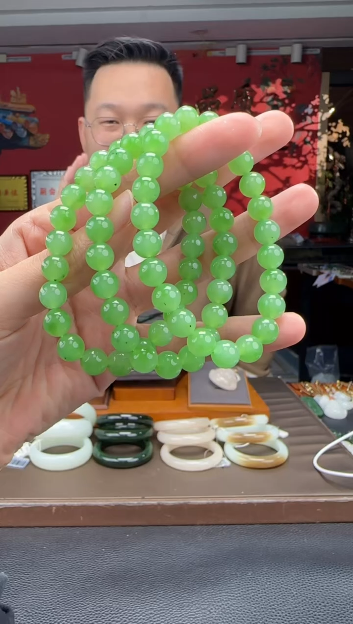 未镶嵌手链和田玉碧玉苹果绿单圈手串 多样性发货拍一发一
