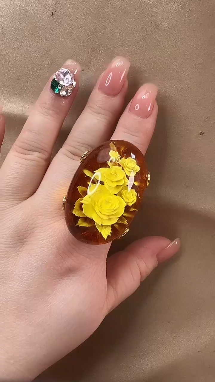 琥珀颈饰未镶嵌戒指