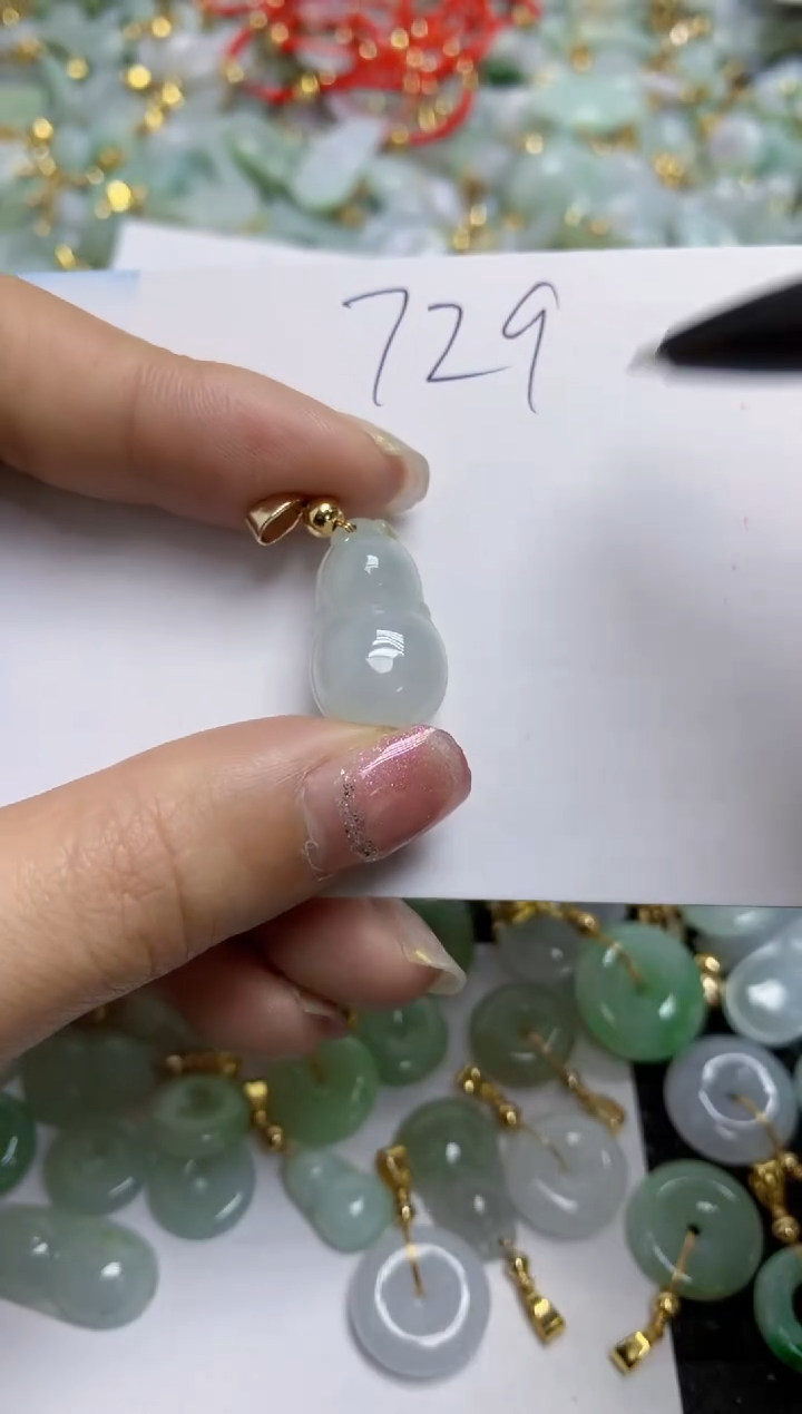 【闪购商品】翡翠颈饰合金天然翡翠A货