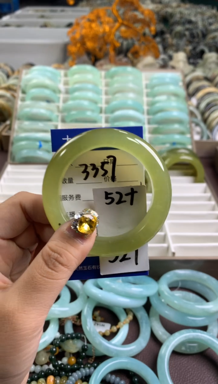 【闪购商品】蛇纹石玉手镯未镶嵌3357