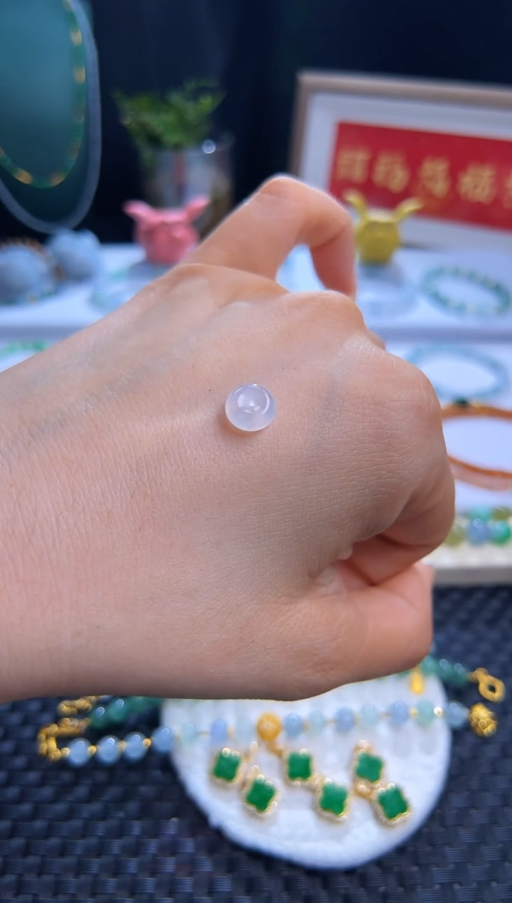 未镶嵌散珠翡翠愿****在白冰迷你平安扣