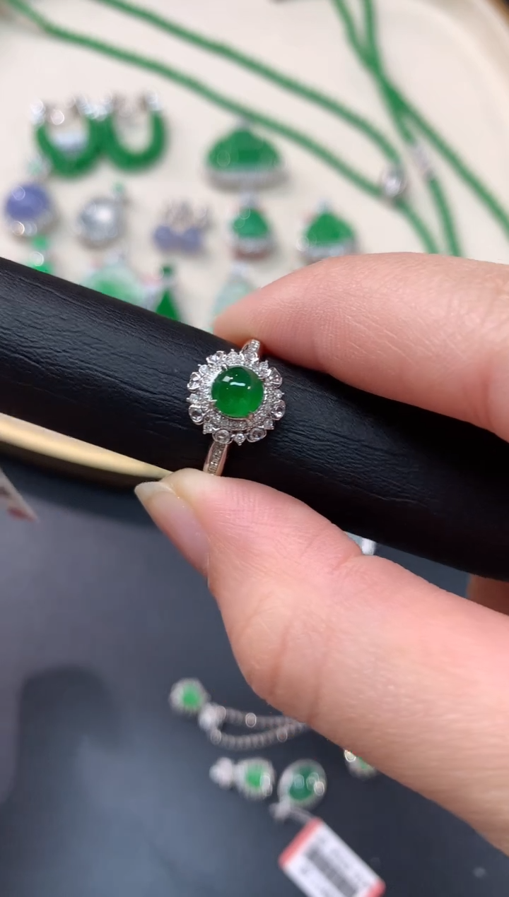 【闪购商品】翡翠戒指18K金镶嵌A439|5500