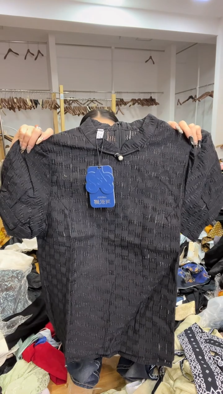 XL码      115-125斤  半袖