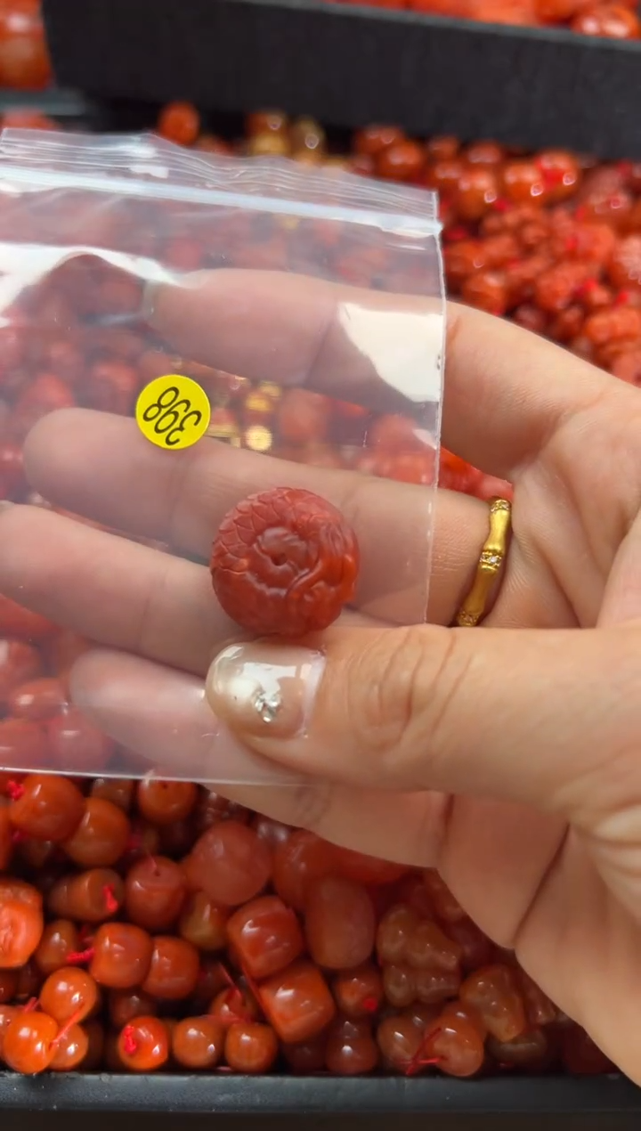 【闪购商品】南红玛瑙颈饰未镶嵌1