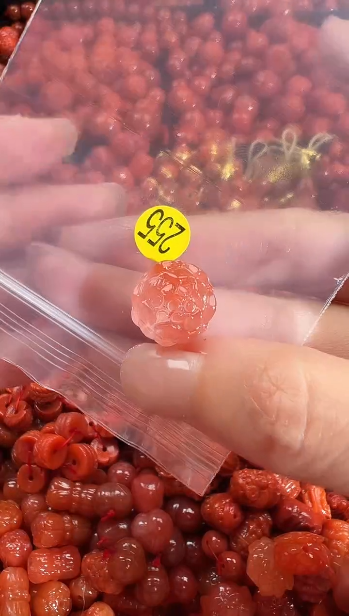 颈饰未镶嵌南红玛瑙1