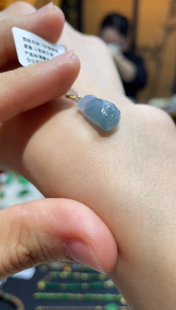 颈饰18K金镶嵌翡翠18K金镶嵌