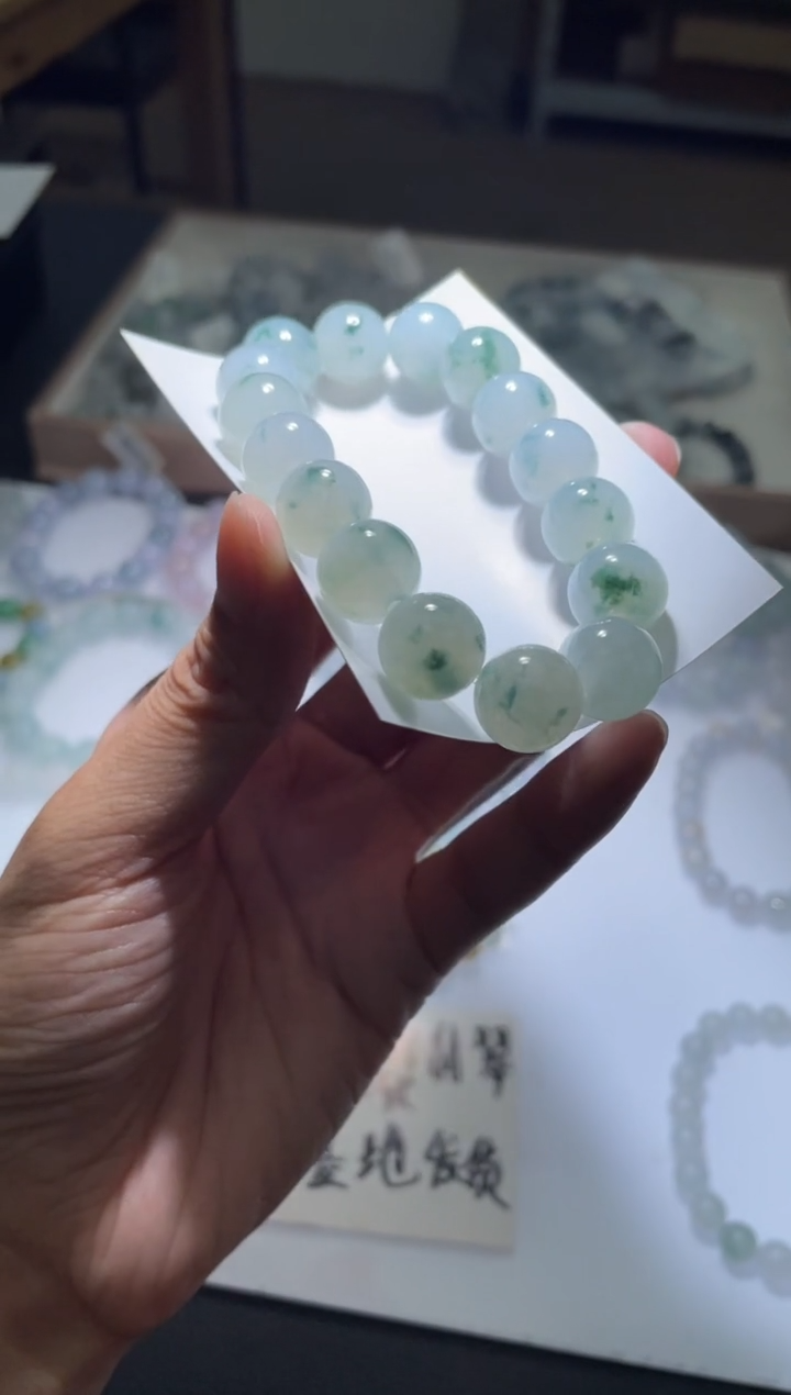 定制翡翠未镶嵌翡翠手串