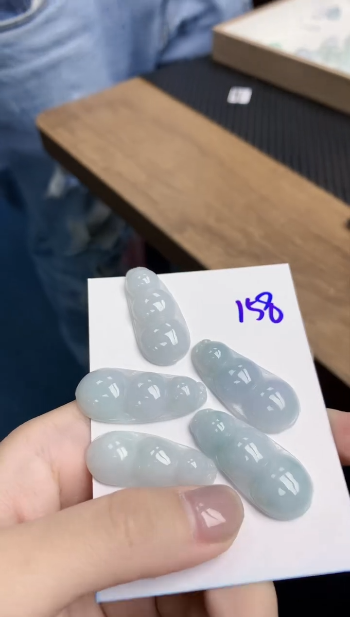 【闪购商品】翡翠颈饰未镶嵌多样性发其一