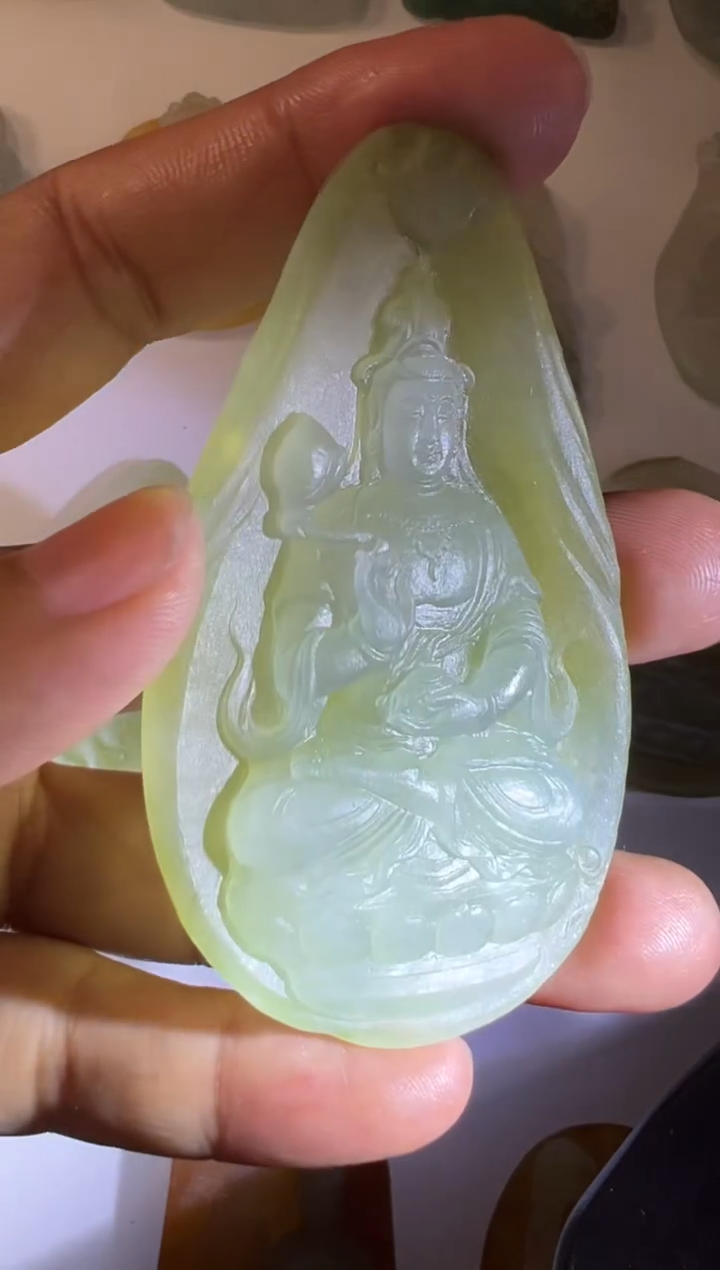 定制翡翠未镶嵌牌子