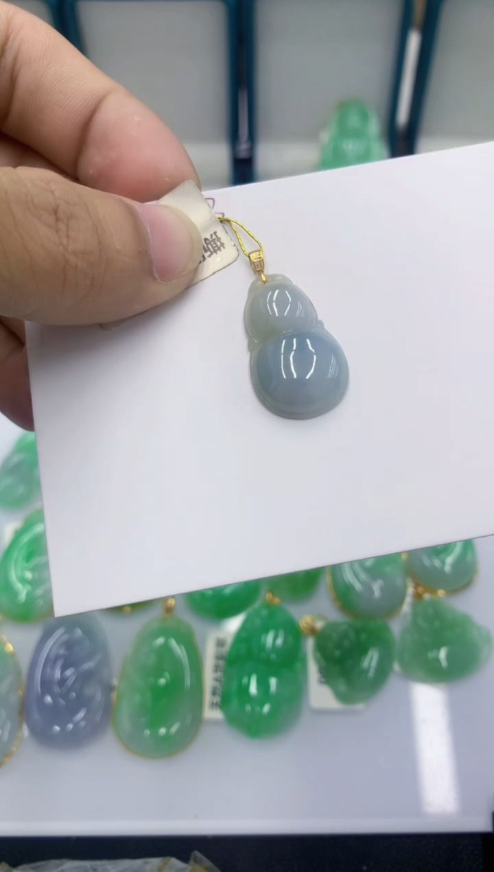 颈饰18K金镶嵌翡翠琴**欢1111111111