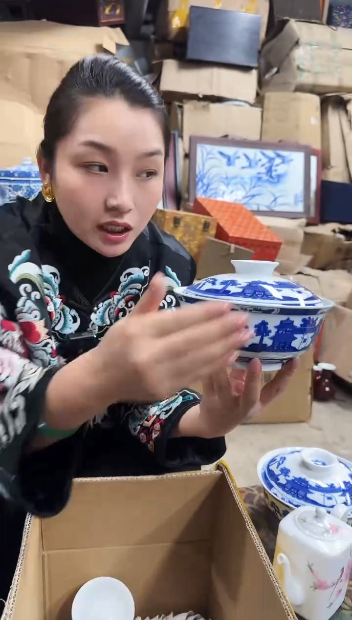 碗瓷梧桐和合器汤碗