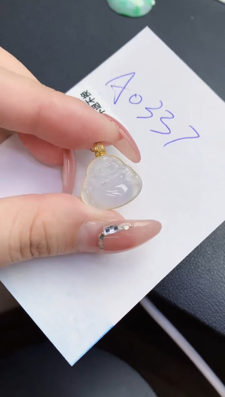 【闪购商品】翡翠颈饰18K金镶嵌0000000000000