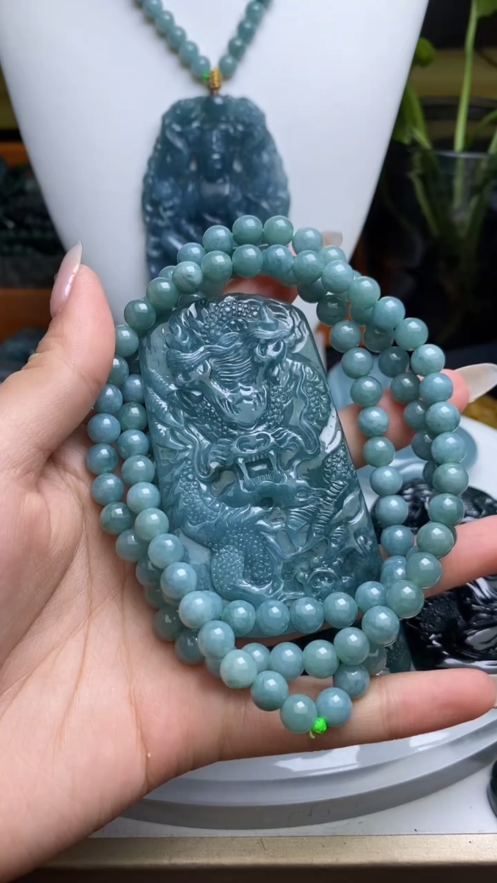 【闪购商品】翡翠颈饰未镶嵌          