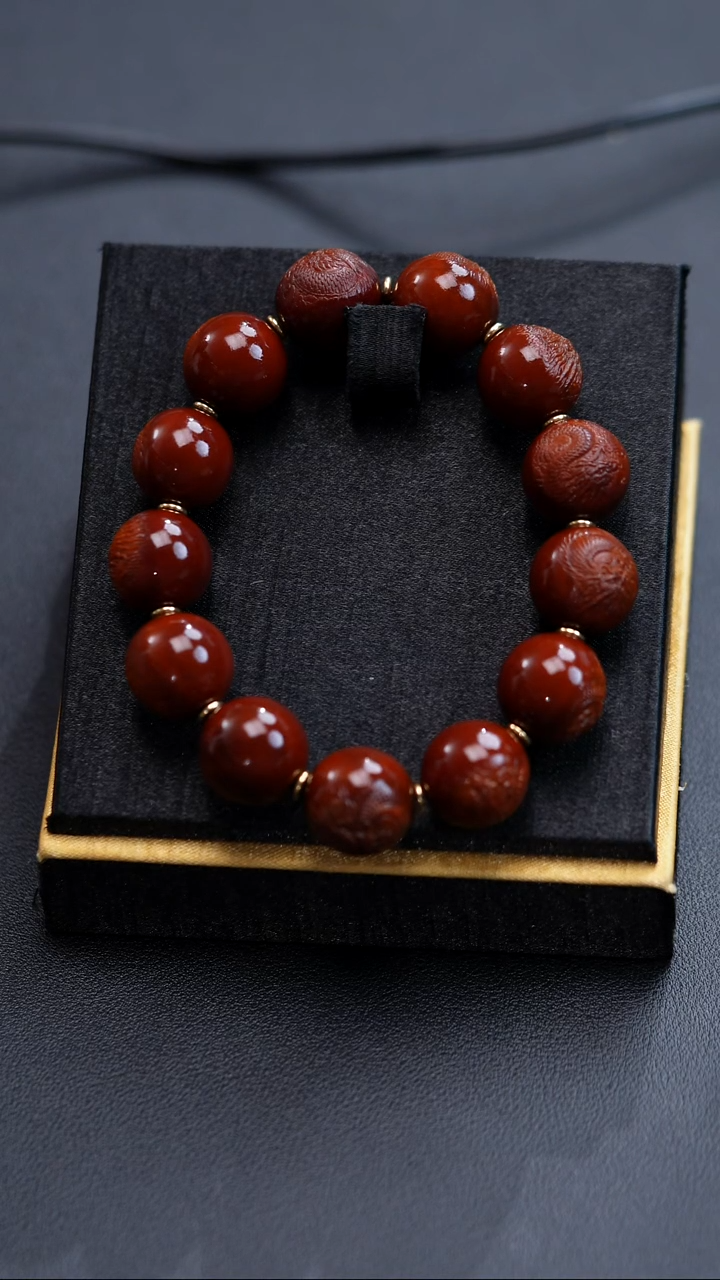 手串橄榄核做**人正圆龙
