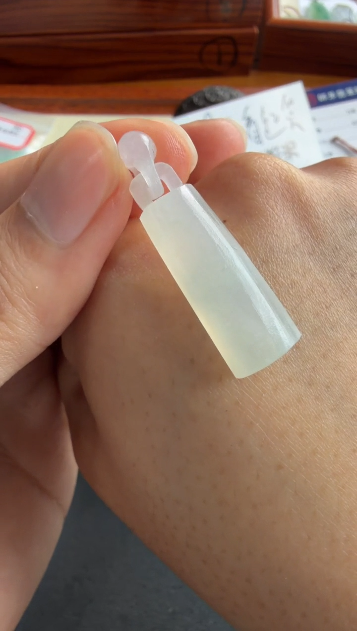 未镶嵌定制翡翠...