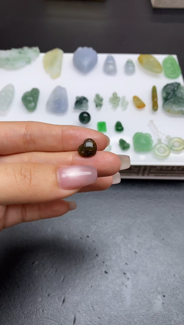 【闪购商品】定制翡翠未镶嵌翡翠毛货~
