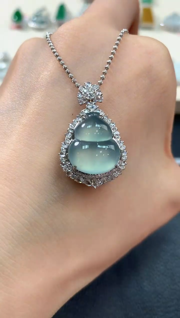 【闪购商品】翡翠吊坠(不含链)18K金镶嵌b157           