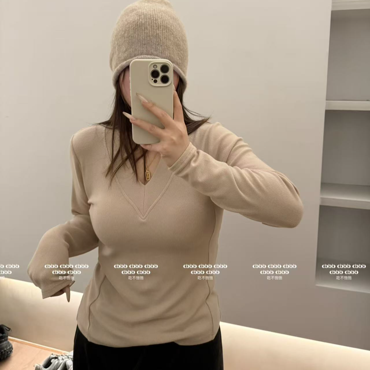 【吃不饱饱】大码 330gV领舒适长袖打底衫休闲长袖T恤085