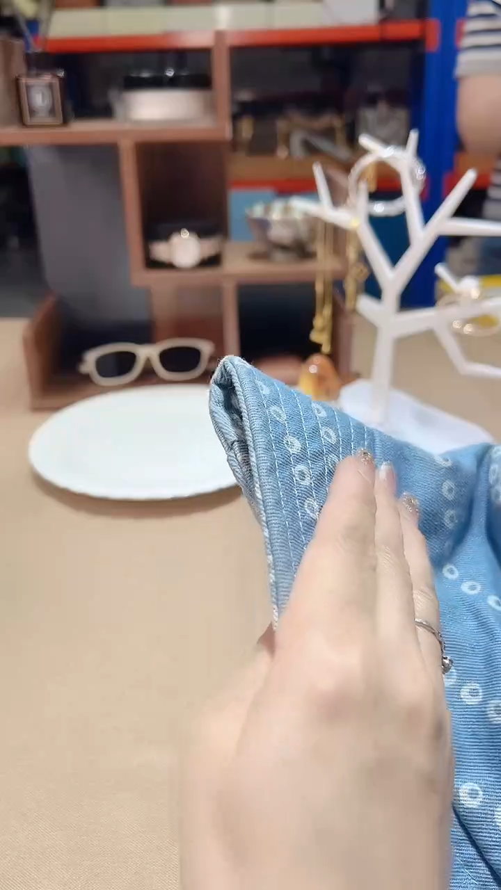 瓷片碗碟好物一件不留@@1