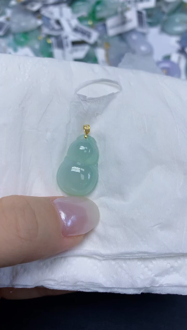翡翠18K金镶嵌颈饰天然缅甸翡翠A货