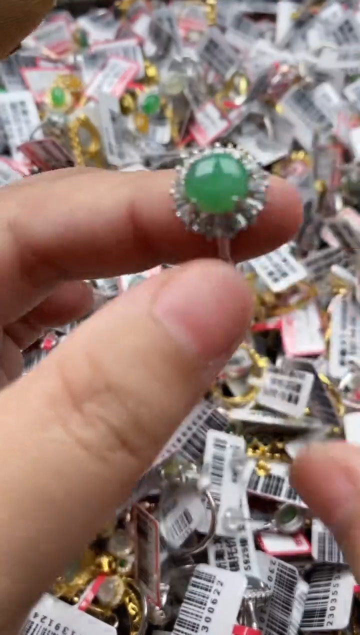 【闪购商品】翡翠戒指银S925镶嵌2222--6