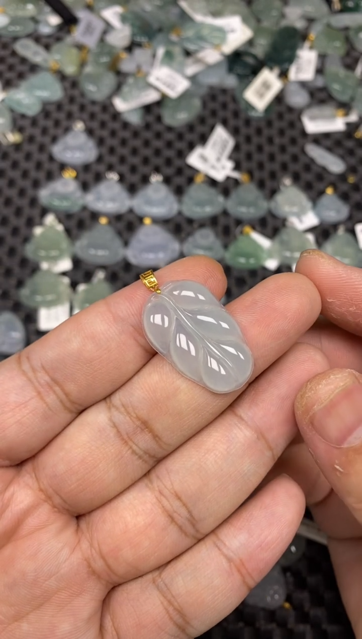 【闪购商品】翡翠吊坠(不含链)18K金镶嵌56893