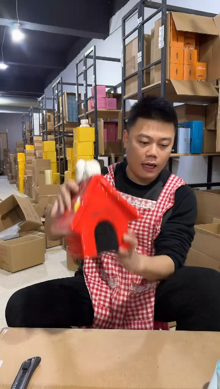 【闪购商品】杯史努比红房子储物罐