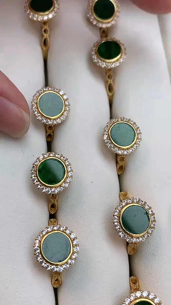 【闪购商品】翡翠戒指未镶嵌赠礼盒证书 多样性发其一 敏