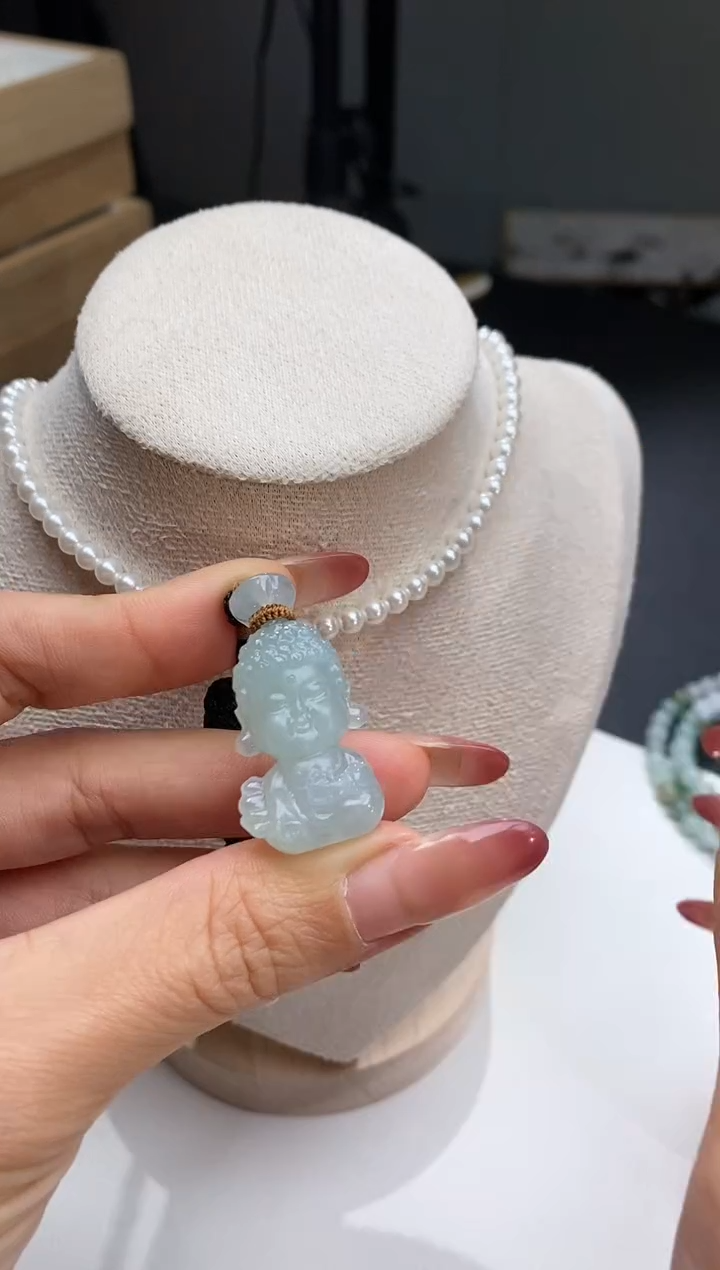 【闪购商品】翡翠颈饰未镶嵌宝宝佛