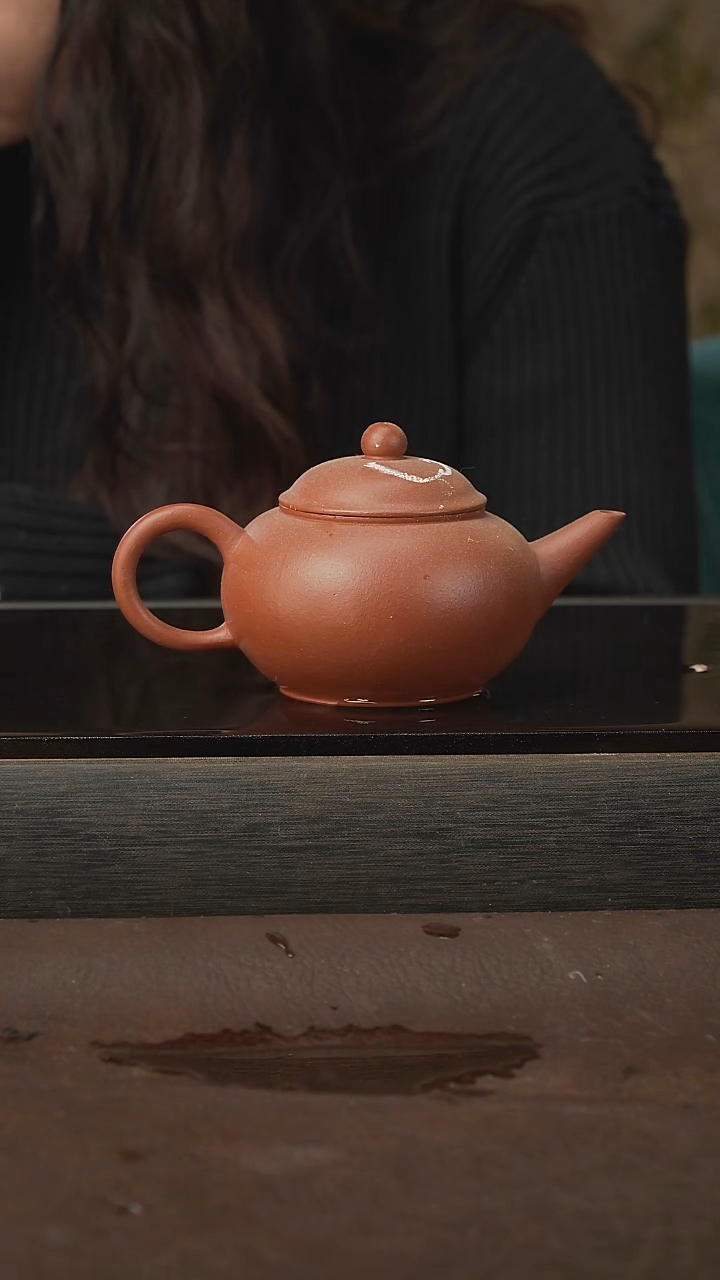 茶壶紫砂行**远103，微瑕，水平，200cc