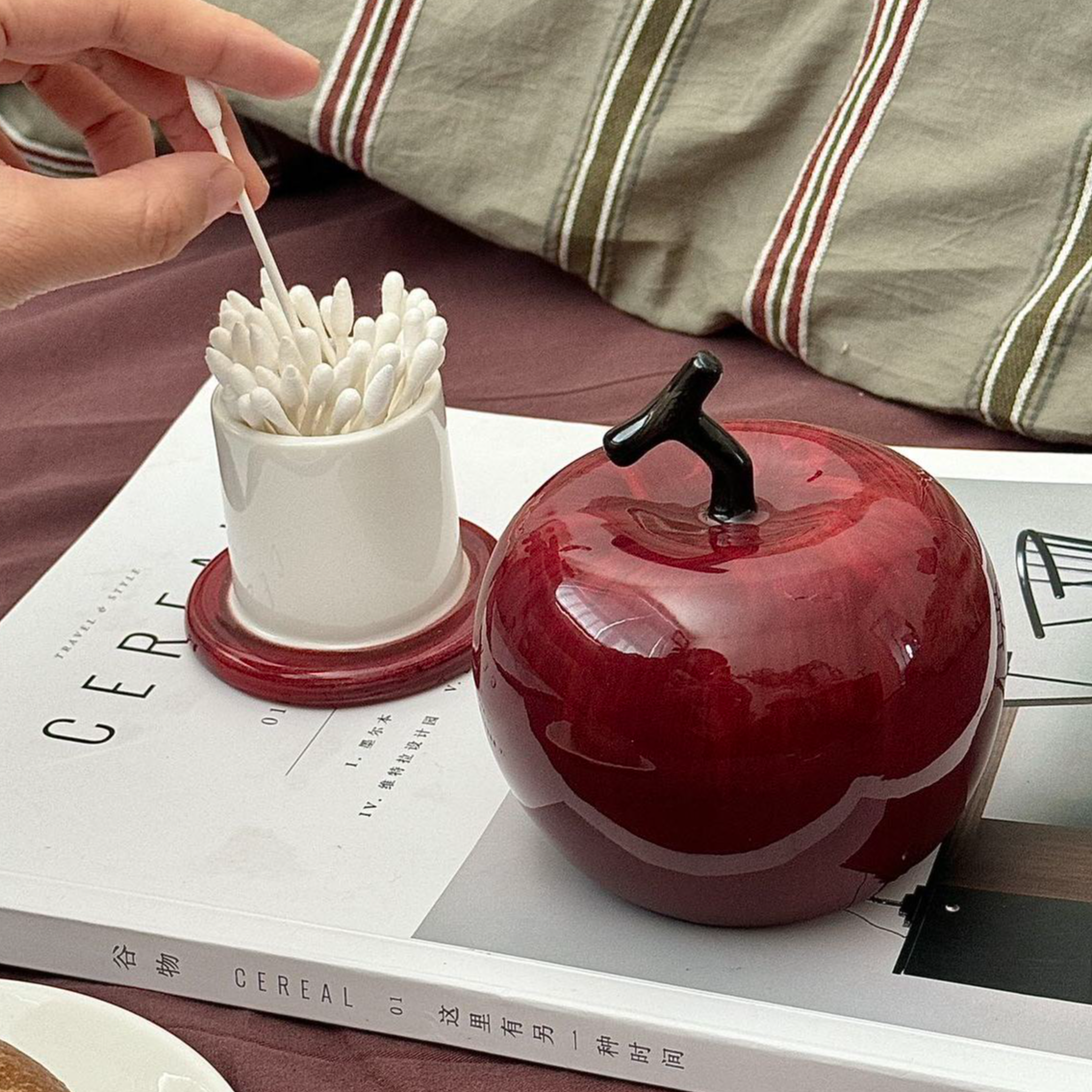 原创设计款高颜值苹果牙签罐陶瓷牙线棉签收纳盒装饰摆件礼物