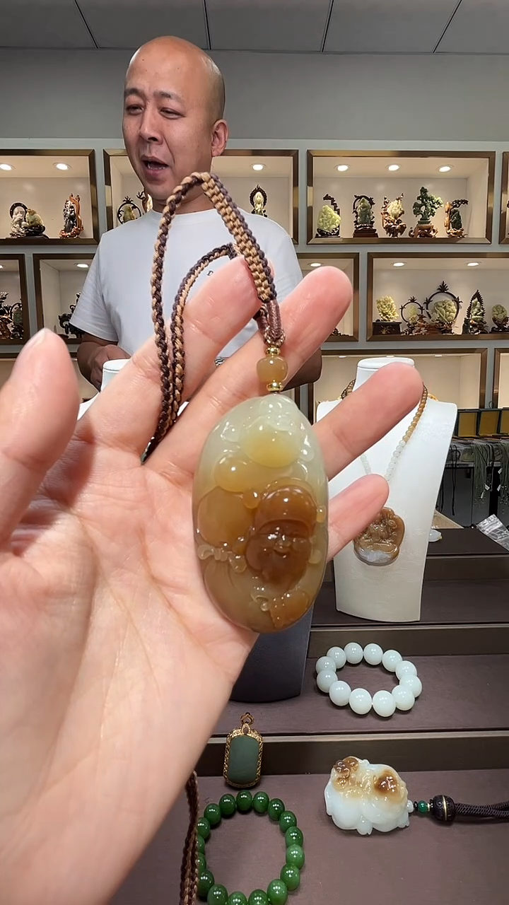 和田玉未镶嵌颈饰苏