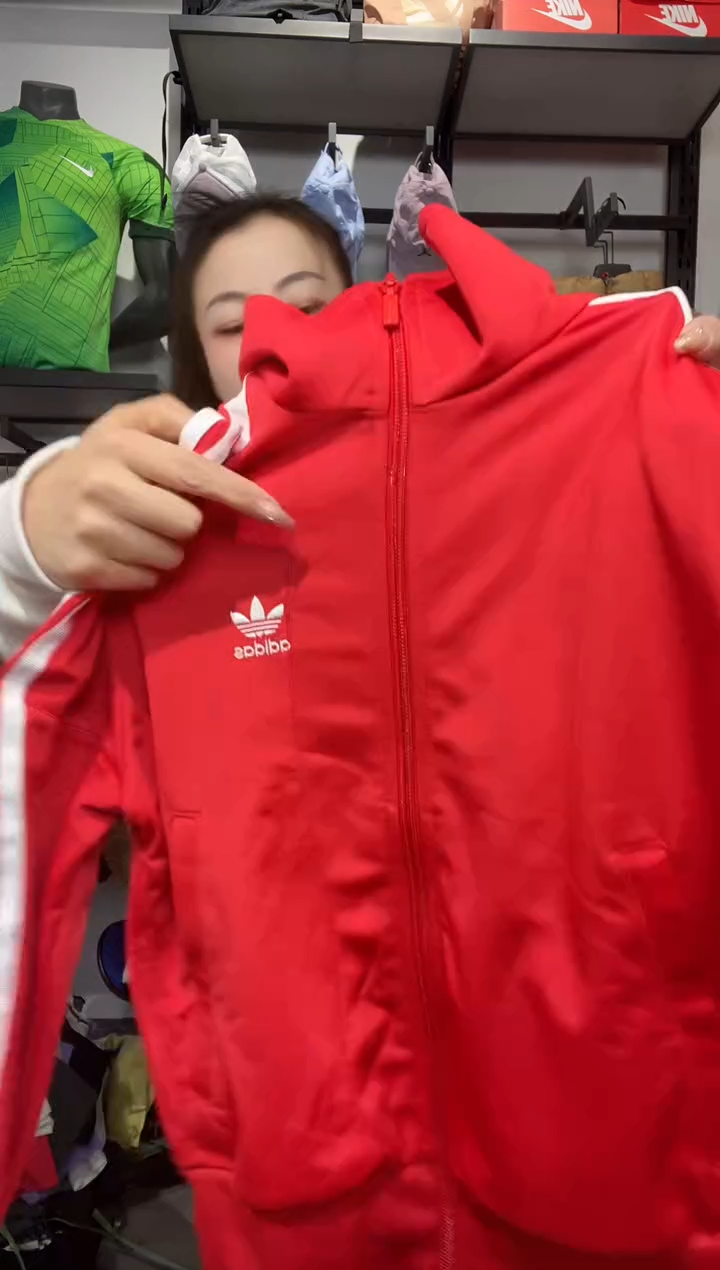 1322闪购编码  阿迪运动卫衣裤以直播间过款为准 尺码. 140