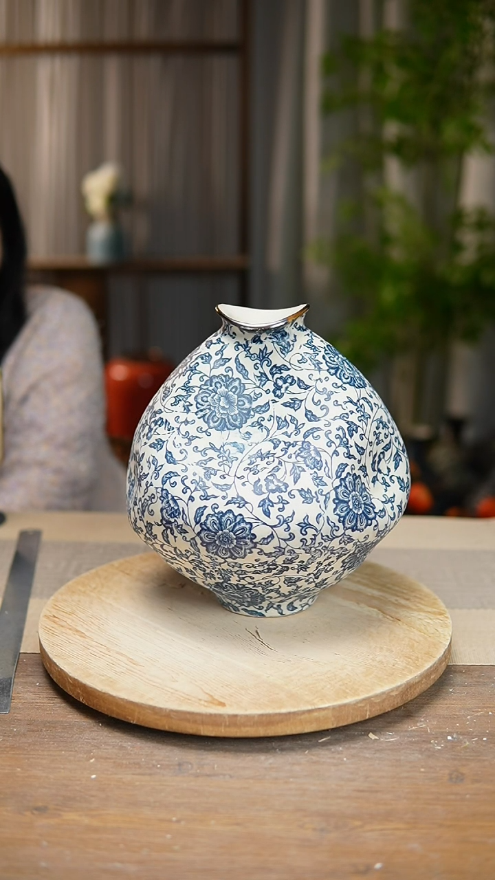 【闪购商品】陶瓷花器青花瓷缠枝莲大肚