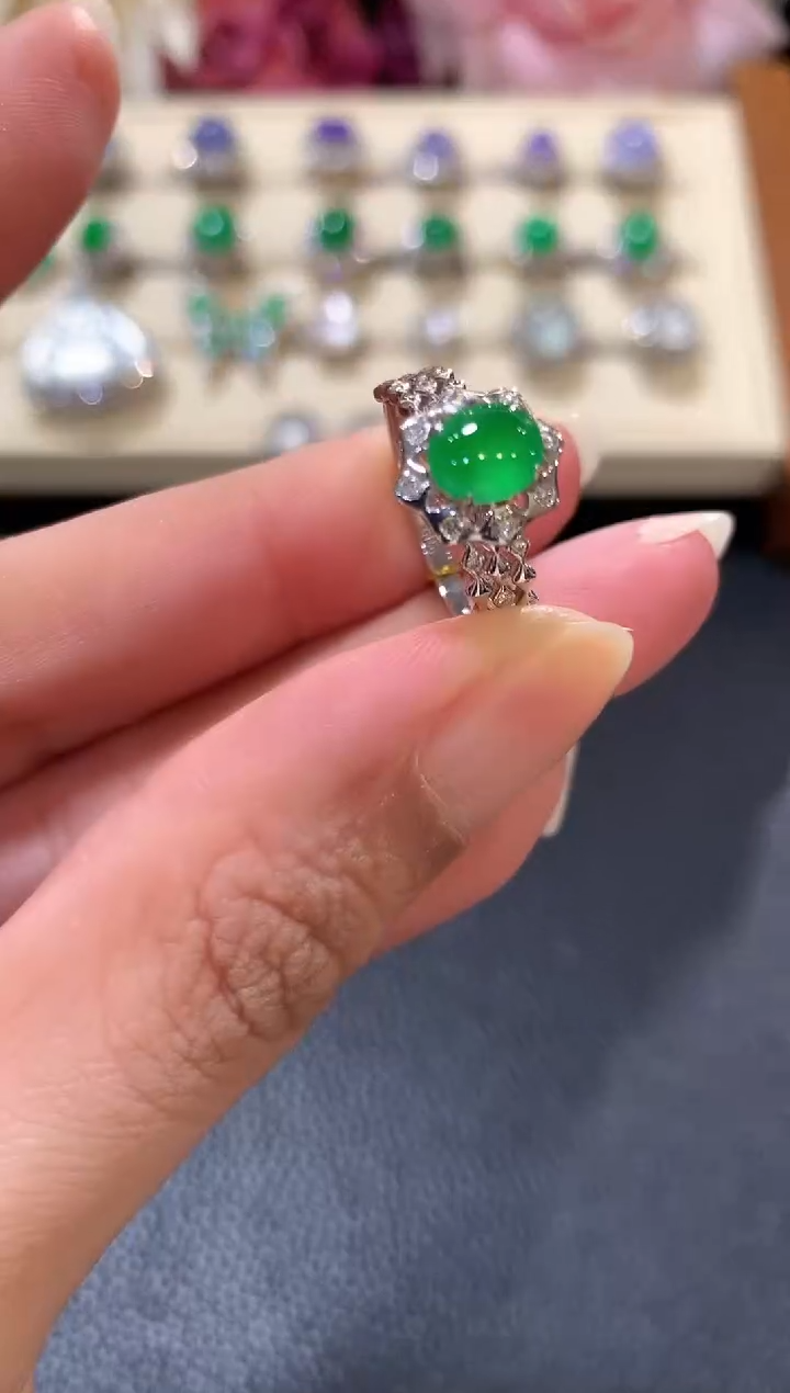 18K金镶嵌戒指翡翠z60  