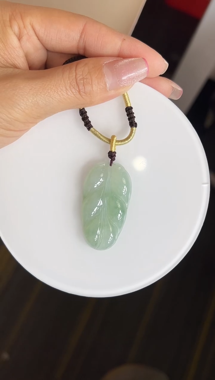【闪购商品】翡翠颈饰未镶嵌YM1045-7 叶子