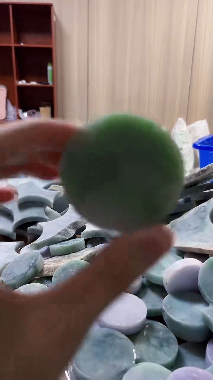 翡翠裸石缅甸翡翠A货文7492